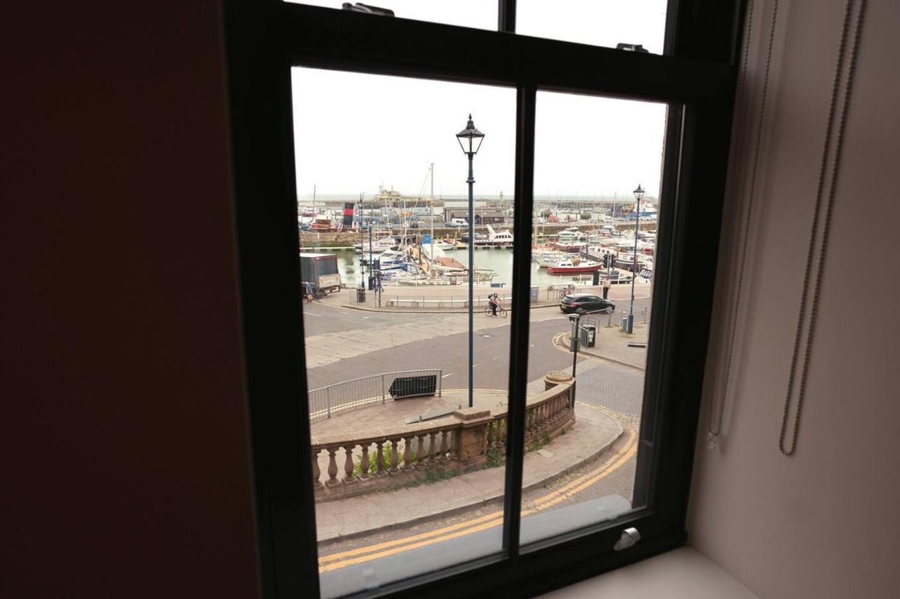 Sohot Stays The Royal Suite Harbour Views Sleeps 4 Ramsgate Kültér fotó